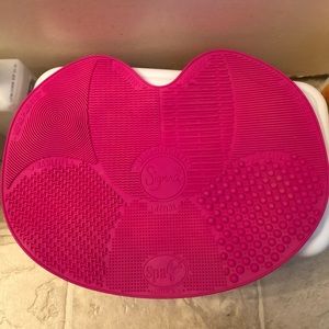 Sigma Brush Cleaning Mat